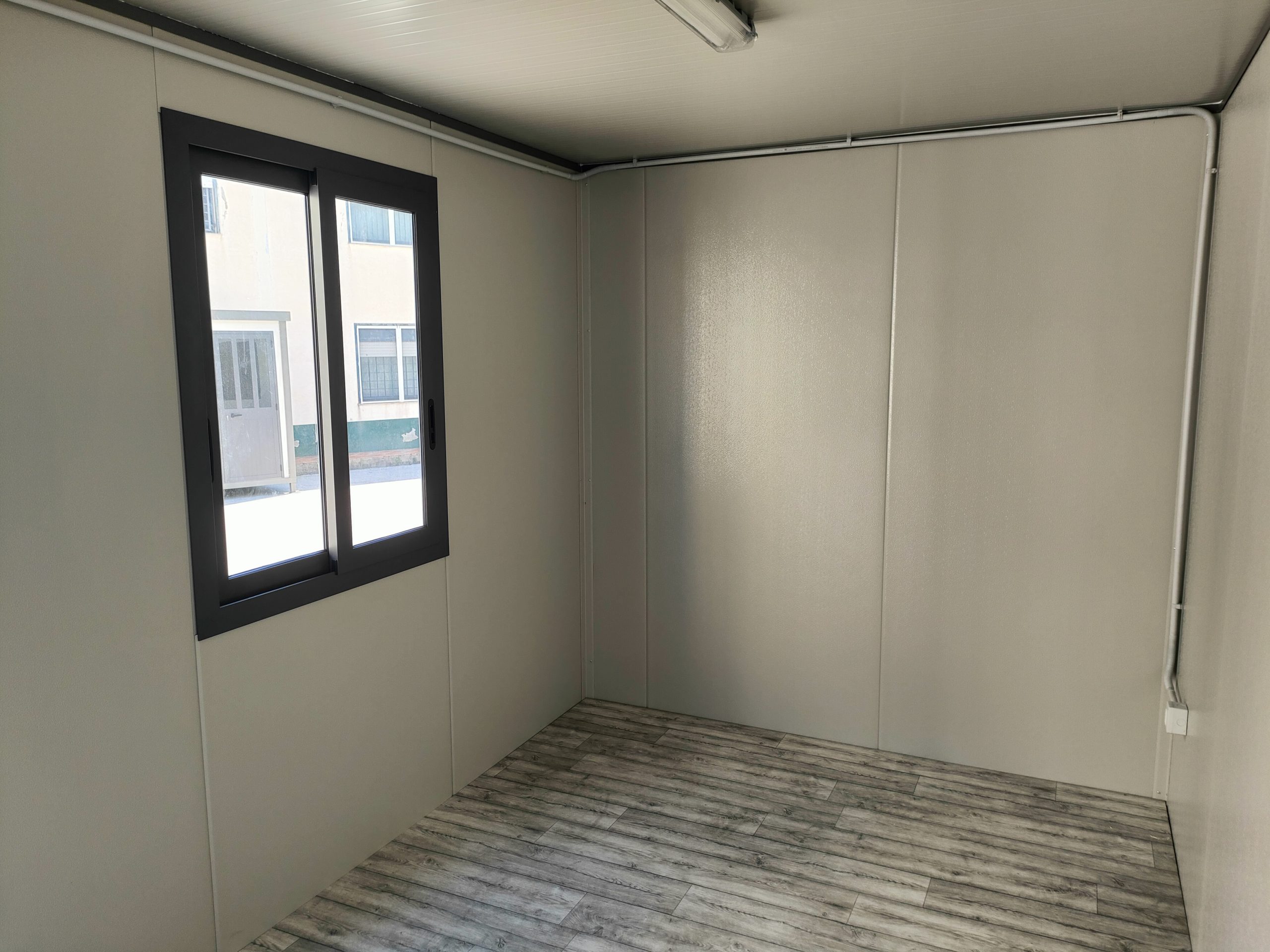 Interno box prefabbricato Filicudi